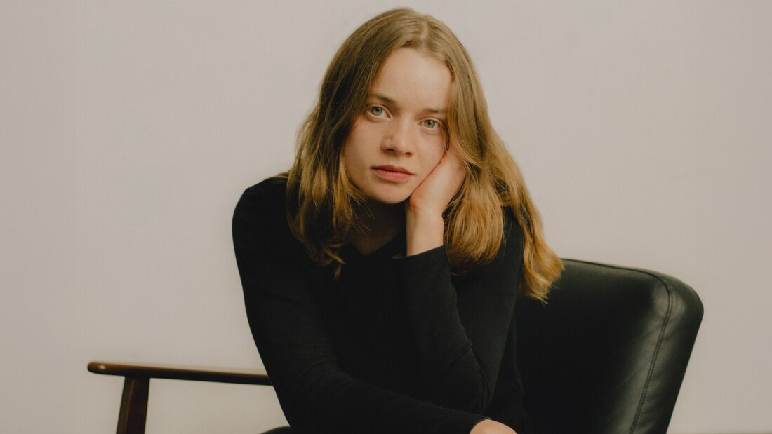 Der Golden Eye Award ehrt Filmschaffende, die das aktuelle Kinojahr prägen. Luna Wedler erhält den Award als erste Schweizer Schauspielerin. 20260907141035652.jpg