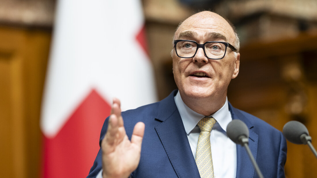 Trotz Problemen bei der Beschaffung neuer F-35-Kampfjets kann Verteidigungsminister Martin Pfister weitere Rüstungsgeschäfte vorantreiben. Das Parlament hat entsprechenden Krediten in der Armeebotschaft 2026 zugestimmt. 20260915114609738.jpg