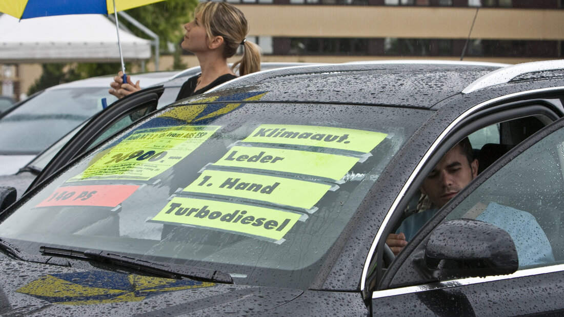 Die Hälfte der Autokäuferinnen und Autokäufer in der Schweiz haben 2023 ein Fahrzeug auf Pump gekauft. (Symbolbild) 20240109075122933.jpg