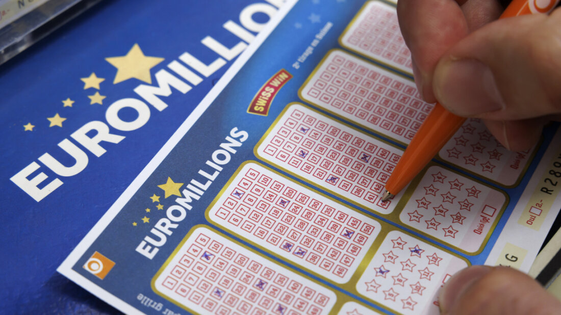 Kein Glück für Euro Millions-Spielende am Dienstag: Der Jackpot bleibt unangetastet. Niemand tippte auf die richtigen Zahlen. (Archivbild) 20250624220018114.jpg