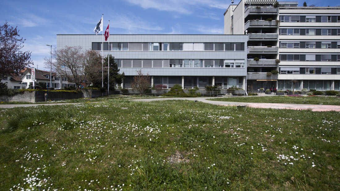 Am Spital Herisau sollen sich nach dem Willen der Regierung künftig auch private Investoren beteiligen können. (Archivbild) 20260518152241170.jpg