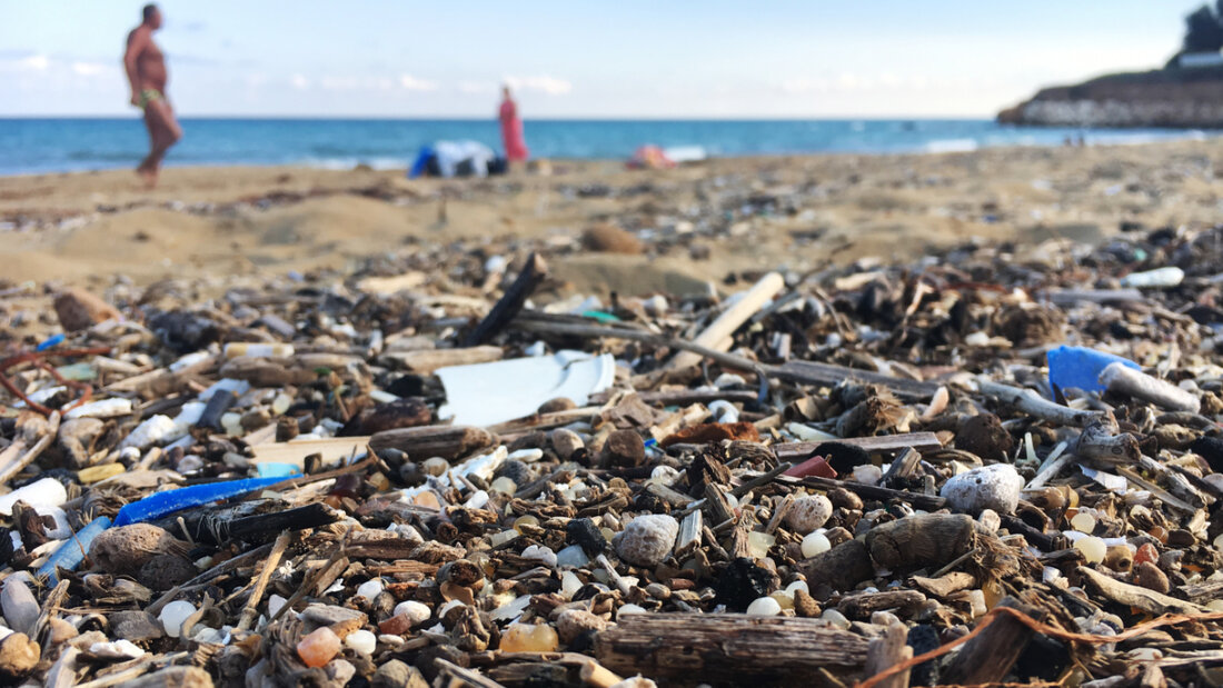 Alltagsmüll belastet die Meere in aller Welt. Aber was schwimmt da eigentlich genau alles? Forscher zeichnen ein recht klares Bild – und haben auch Ratschläge parat. (Archivbild) 20260527052610455.jpg