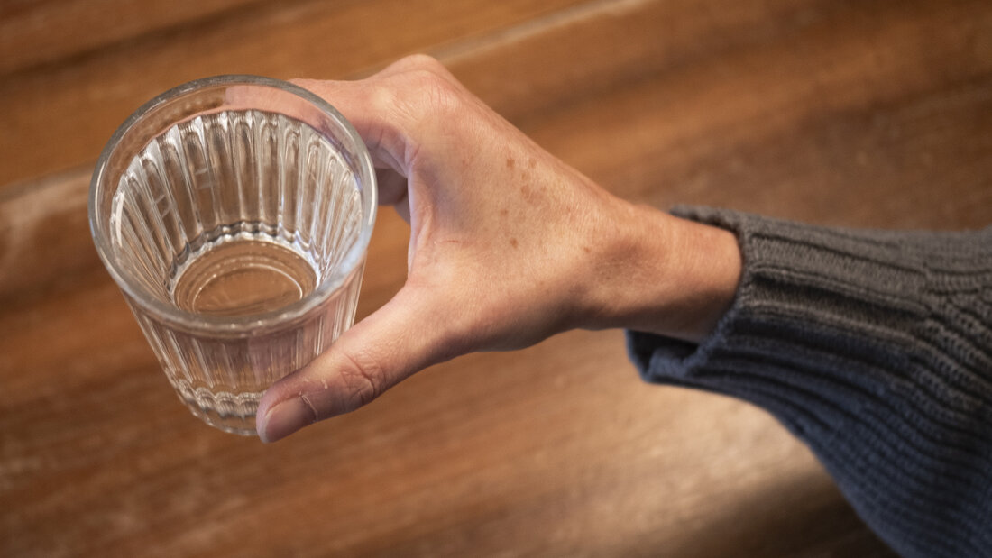 In den Ortsteilen Scheid und Feldis in der Bündner Gemeinde Domleschg wird das Trinkwasser knapp. (Symbolbild) 20261008140034368.jpg