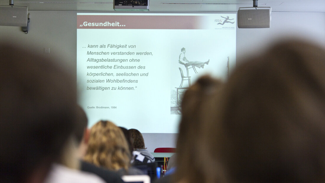 Der Kanton Schaffhausen erhöht die Stipendien. Wer ein Studium oder eine Berufsausbildung absolviert, und dafür Unterstützung benötigt, erhält künftig mehr Geld. (Symbolbild) 20260907091110514.jpg