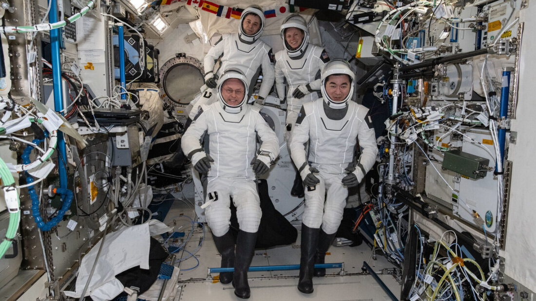 HANDOUT - Dieses von der Nasa zur Verfügung gestellte Foto zeigt (unten,r-l) den Nasa-Astronauten Mike Fincke, den Roscosmos-Kosmonauten Oleg Platonow, die Nasa-Astronautin Zena Cardman und den Jaxa (Japan Aerospace Exploration Agency)-Astronauten Kimiya Yui. Foto: Uncredited/NASA/AP/dpa - ACHTUNG: Nur zur redaktionellen Verwendung im Zusammenhang mit der aktuellen Berichterstattung und nur mit vollständiger Nennung des vorstehenden Credits 20260114234834351.jpg