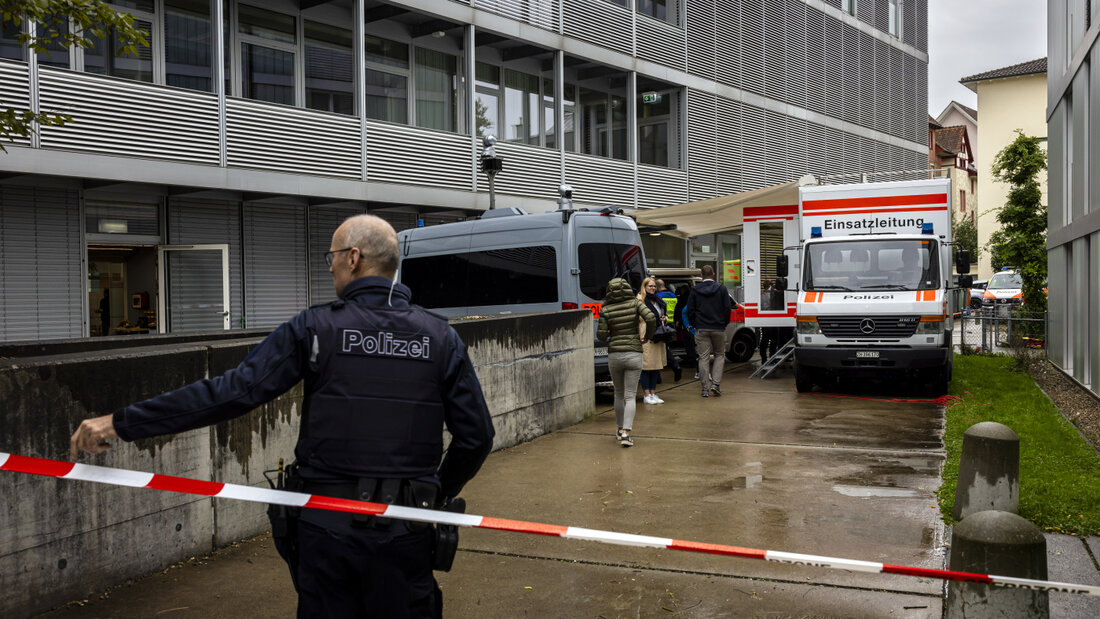 Am Dienstag, 1. Oktober 2024 griff ein heute 25-jähriger chinesischer Student in Zürich Oerlikon mehrere Kinder mit einem Messer an. Die Staatsanwaltschaft will ihn dafür 15 Jahre ins Gefängnis schicken. (Archivbild) 20260917143251319.jpg