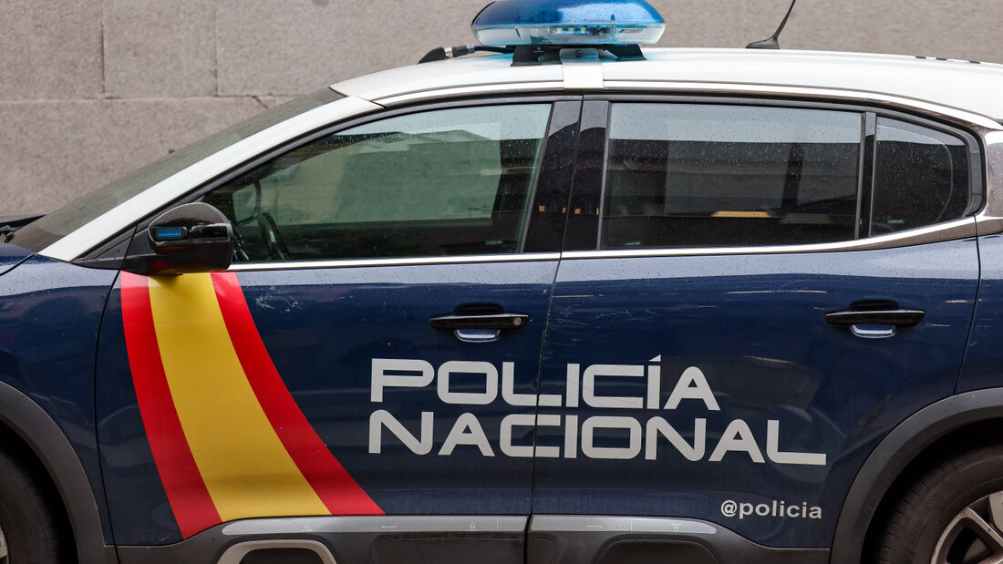 ARCHIV - Ein Streifenwagen der spanischen Policia Nacional. Foto: Jan Woitas/dpa/Archivbild 20260629121155254.jpg