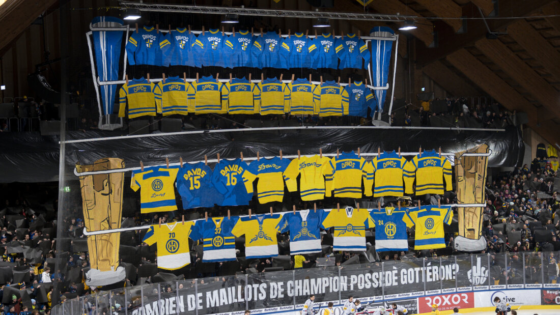 Davos gibt am Sonntag auf dem Banner und dem Eis den Ton an 20260201180731645.jpg