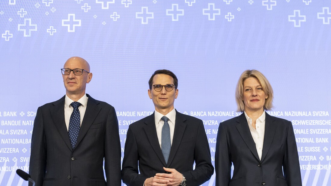 Das SNB-Direktorium um Präsident Martin Schlegel greift bei Bedarf am Devisenmarkt ein. (Archivbild) 20260930110826514.jpg