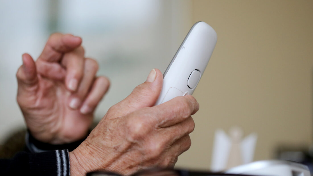 Telefonbetrüger stahlen einem Senior aus dem Kanton St. Gallen über eine halbe Million Franken. (Symbolbild) 20260210081106628.jpg