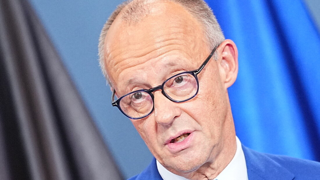 Bundeskanzler Friedrich Merz (CDU) spricht nach den Wahlen im Konrad-Adenauer-Haus in Berlin. Foto: Michael Kappeler/dpa 20260920190449917.jpg