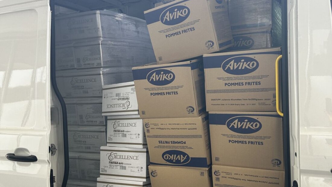 Die Behörden stiessen in Pratteln BL zweimal auf tonnenweise geschmuggelte Pommes und Pouletprodukte in ungekühlten Laderäumen. 20260323101533487.jpg