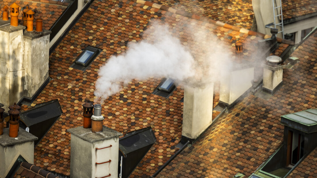 Gebäude werden energieeffizienter und zum Heizen werden immer mehr erneuerbare Energien eingesetzt. Das hat letztes Jahr zu einem Rückgang bei den CO2-Emissionen aus Heizöl und Gas geführt. (Archivbild) 20260713110050709.jpg