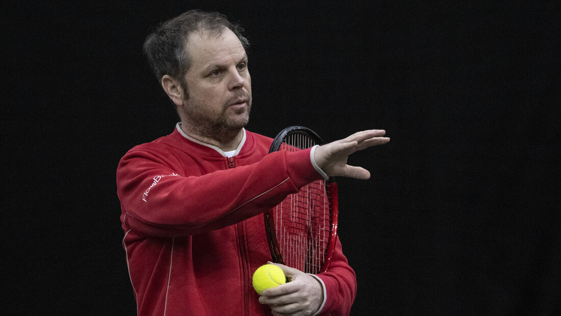 Macht eine schwierige Phase durch: Das Schweizer Davis-Cup-Team mit Captain Severin Lüthi 20260920113521802.jpg