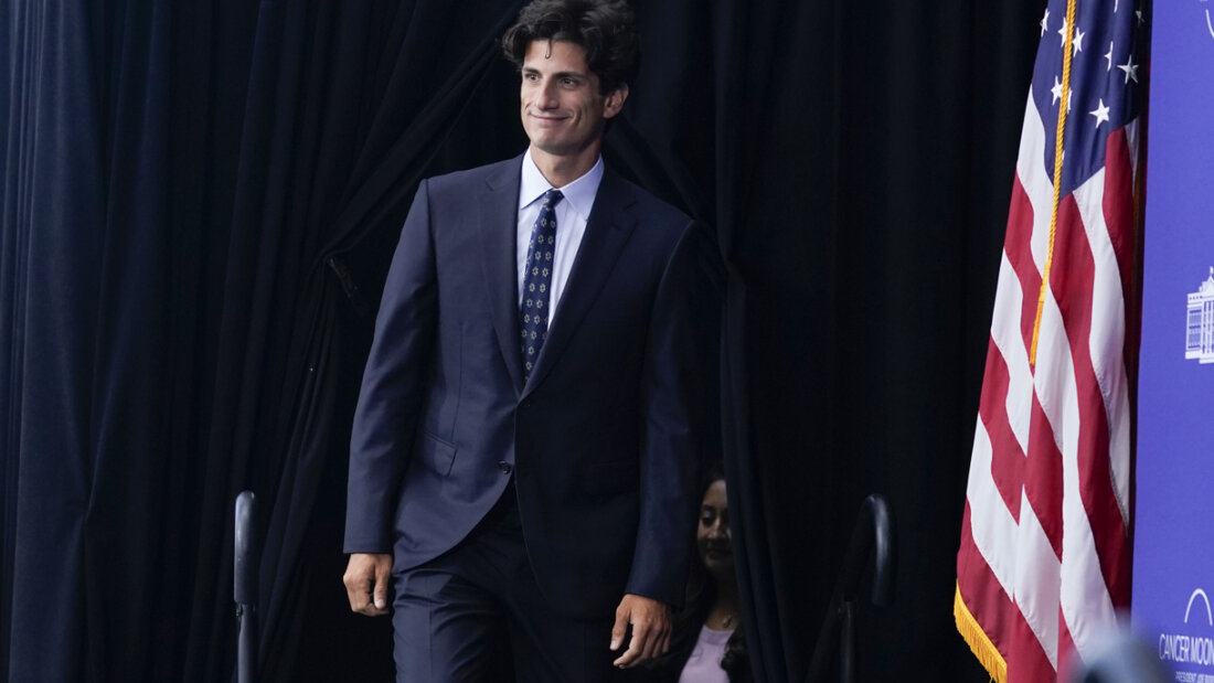 ARCHIV - Jack Schlossberg, Enkel von John F. Kennedy. Foto: Evan Vucci/AP/dpa/Archivbild 20251112193012551.jpg