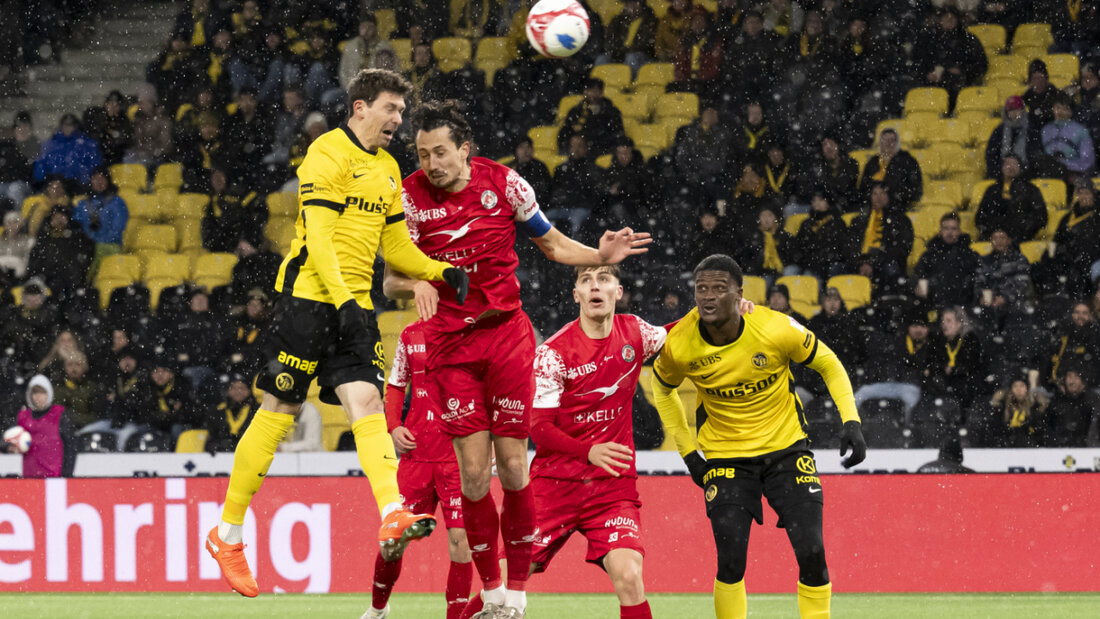 Christian Fassnacht trifft im Duell gegen den Winterthurer Captain Remo Arnold im Wankdorf zum 3:0 20260214223632240.jpg