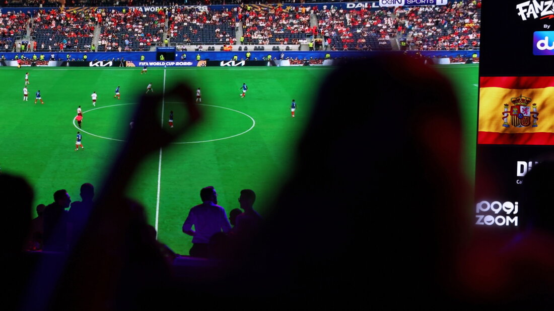 Show geht vor: Die Fans müssen sich im WM-Final länger gedulden bis zum Anpfiff zur zweiten Halbzeit 20260715113439942.jpg