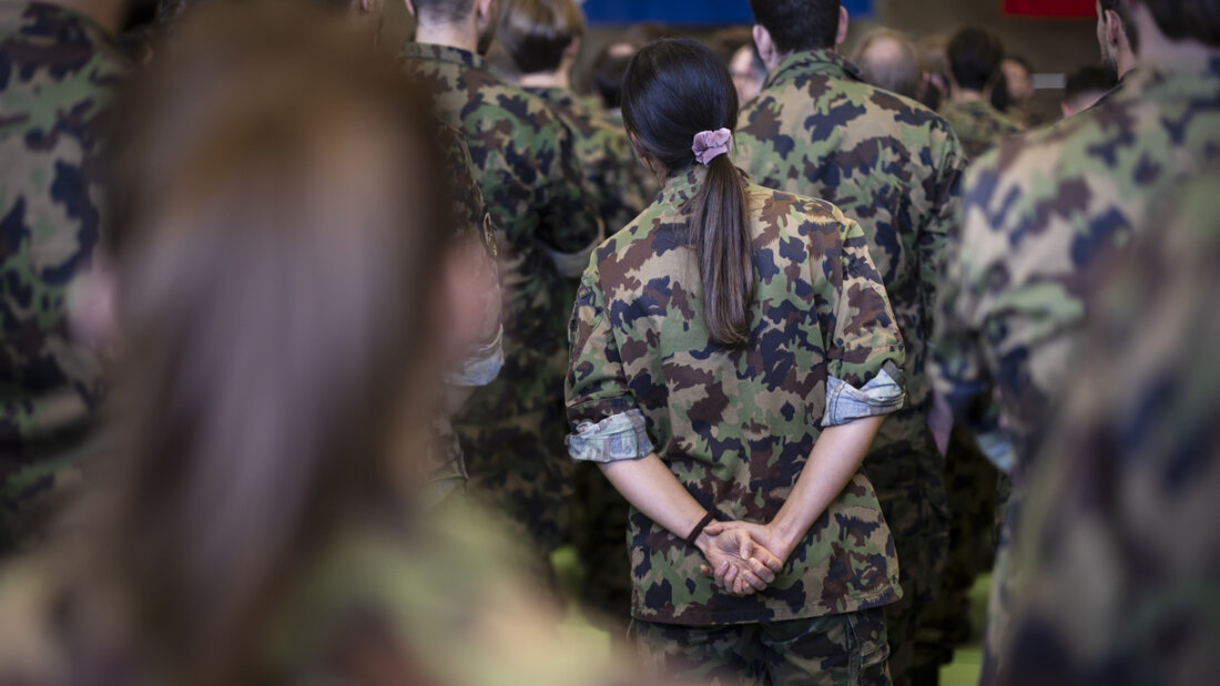 Aufgrund einer Meningitis-Infektion in der Kaserne Emmen LU dürfen 120 Rekrutinnen und Rekruten nicht in den Wochenendurlaub. (Archivbild) 20260207132555948.jpg