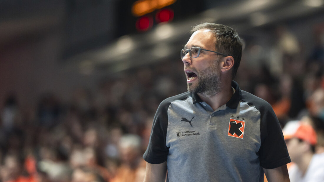 Trainer Hrvoje Horvat sah eine bittere Niederlage seiner Kadetten 20251125222911751.jpg