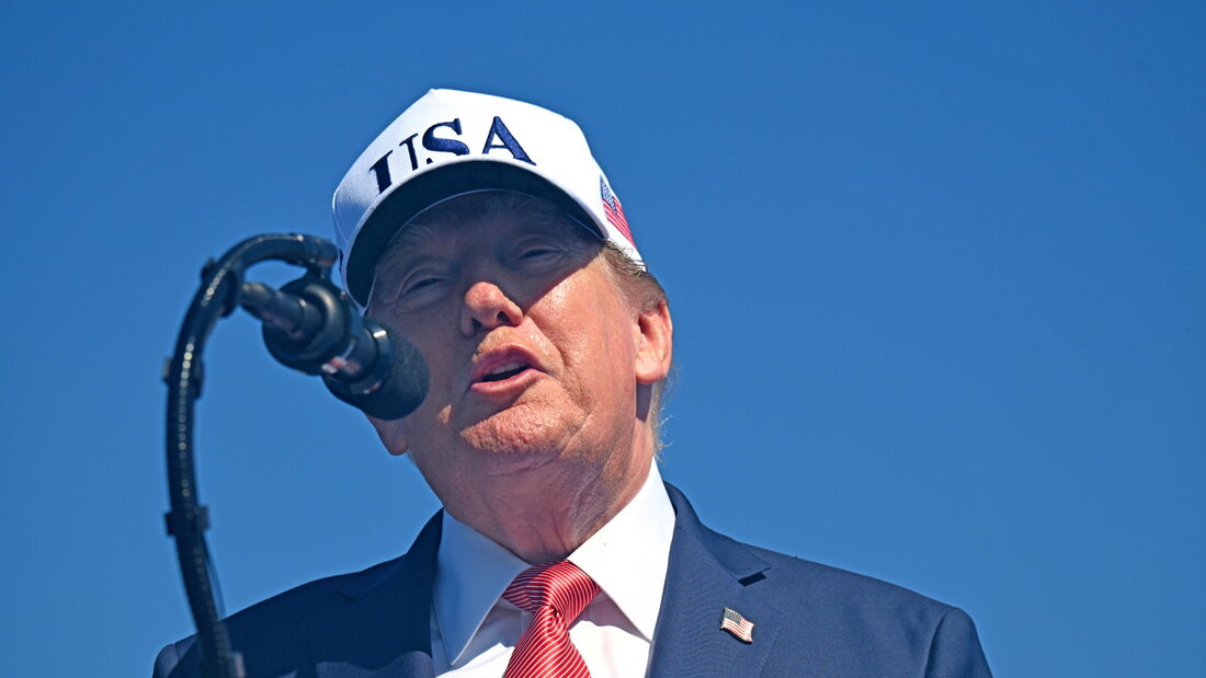 Im erbitterten Handelsstreit der beiden Nachbarländer startet Kanada mit Gegenzöllen auf US-Importe. Der US-Präsident holt gleich danach zum nächsten Schlag aus. (Archivbild) 20260908234423766.jpg