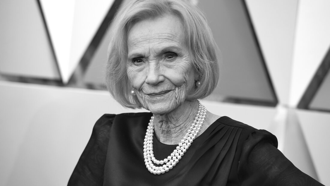 Eva Marie Saint betritt vor der Verleihung der 90. Academy Awards, den Oscars 2018, über den Roten Teppich das Dolby Theatre. Foto: Jordan Strauss/Invision/AP/dpa 20261007014351903.jpg