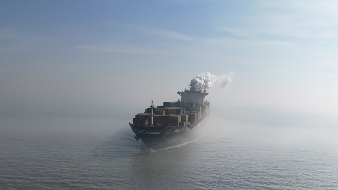 Reedereien reagieren erleichtert auf eine Ankündigung von Donald Trump, den Schiffsverkehr in der wichtigen Strasse von Hormus sichern zu wollen. (Symbolbild) 20260304171746411.jpg