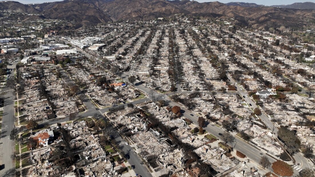 Die verheerenden Waldbrände des vergangenen Winters in Kalifornien haben Milliarden-Schäden verursacht. (Archivbild) 20250516071504085.jpg