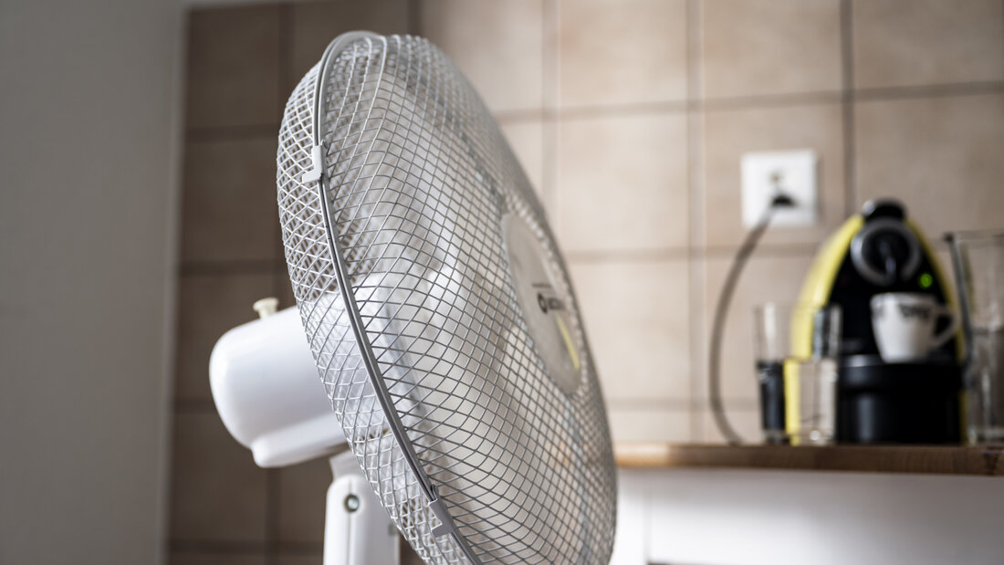 Heiss begehrt wegen Hitzetagen: Ventilatoren und Klimageräte stellten im Juni 2026 neue Verkaufsrekorde aus. Bei manchen Händler wird der Nachschub knapp. (Symbolbild) 20260702134235303.jpg