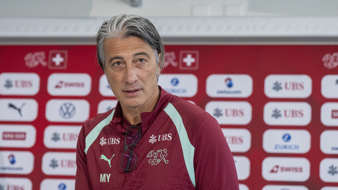 Murat Yakin würde gerne auf besserem Rasen spielen 20261002114047632.jpg