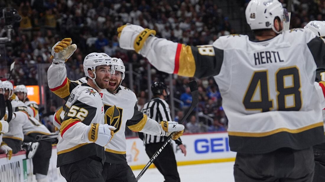 Spieler der Vegas Golden Knights jubeln über den geglückten Start in die Halbfinal-Serie 20260521060016339.jpg