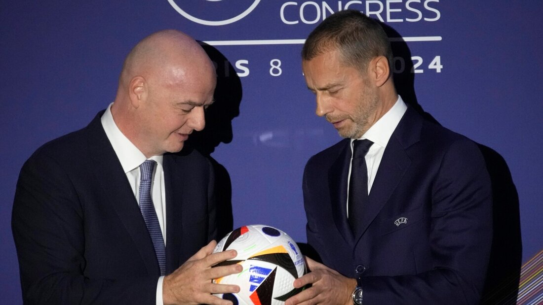Die UEFA von Aleksander Ceferin (rechts) will juristisch gegen FIFA-Boss Gianni Infantino vorgehen 20260827175357060.jpg