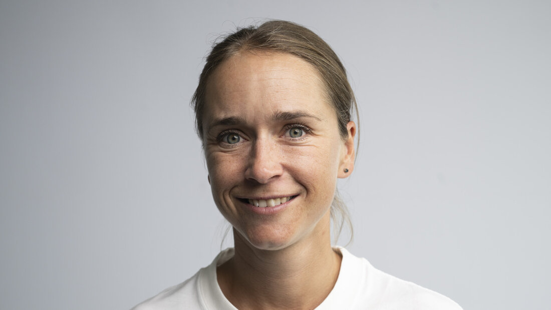 Mélody Johner darf im Concours Complet erneut auf eine Olympia-Teilnahme hoffen. An der WM in Aachen zeigte sie im Geländeritt im Sattel von Erin die beste Schweizer Leistung (Archivaufnahme) 20260815171035569.jpg