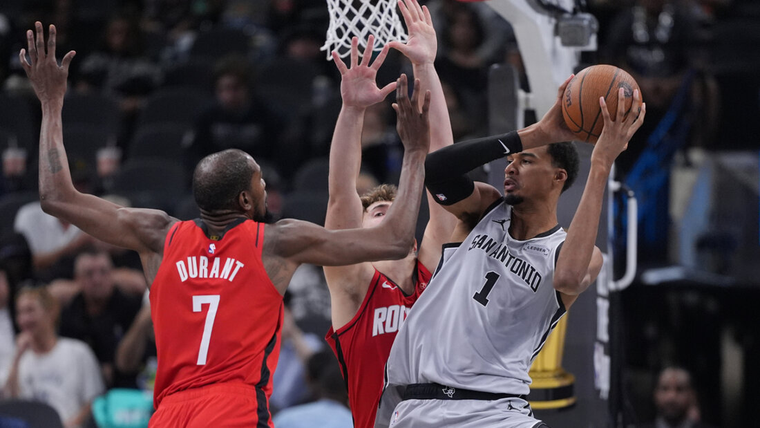 Die San Antonio Spurs gewinnen gegen die Houston Rockets 20251108082644614.jpg