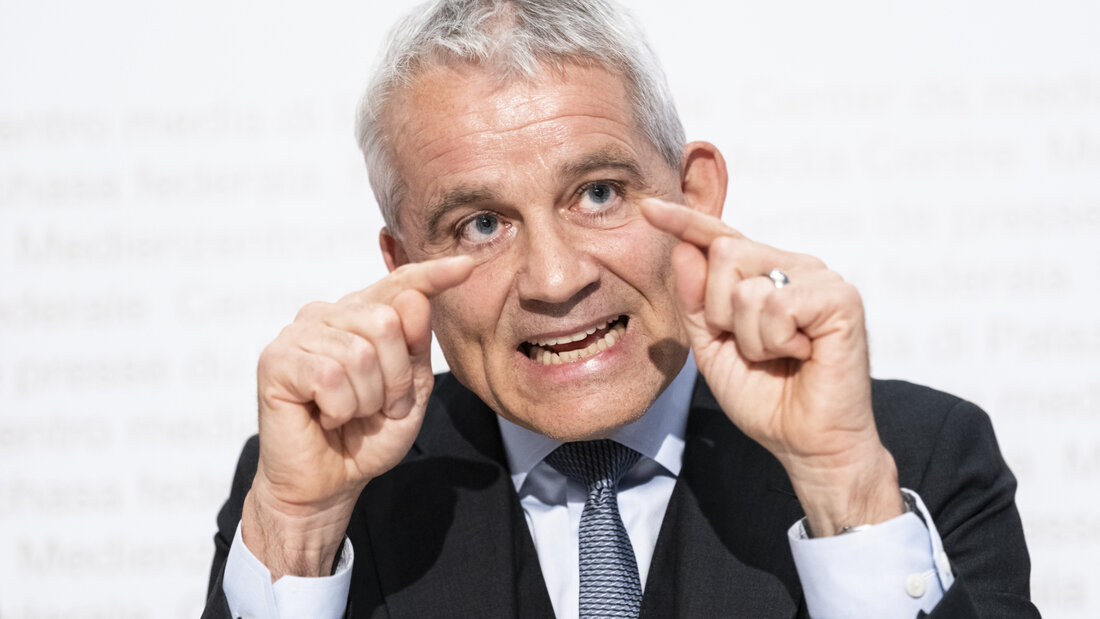 Justizminister Beat Jans erklärte am Freitag in Bern vor den Medien, weshalb der Bundesrat die SVP-Grenzschutzinitiative zur Ablehnung empfiehlt. 20260918152012949.jpg