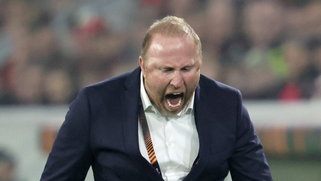 FCB-Coach Ludovic Magnin erlebte ein nervenaufreibendes Spiel in Freiburg 20250925015431694.jpg