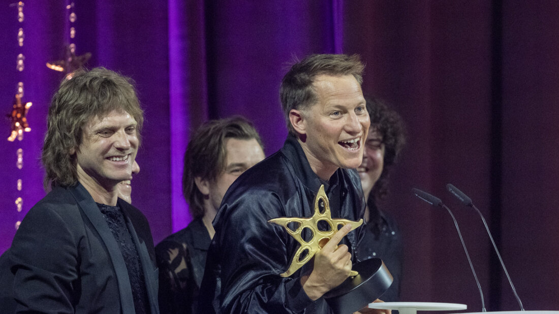 Gerade erst hat die Rockpopband Hecht einen Prix Walo gewonnen. Und nun haben sich die Luzerner auch am Ballermann auf Mallorca mit einem deutschen Musiker und Influencern geeinigt. Denn dort gab es Streit um eine Version ihres Songs "Mon Amour". 20260506153625259.jpg