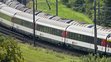 Keystone/GAETAN BALLY 20251107131309430.jpg