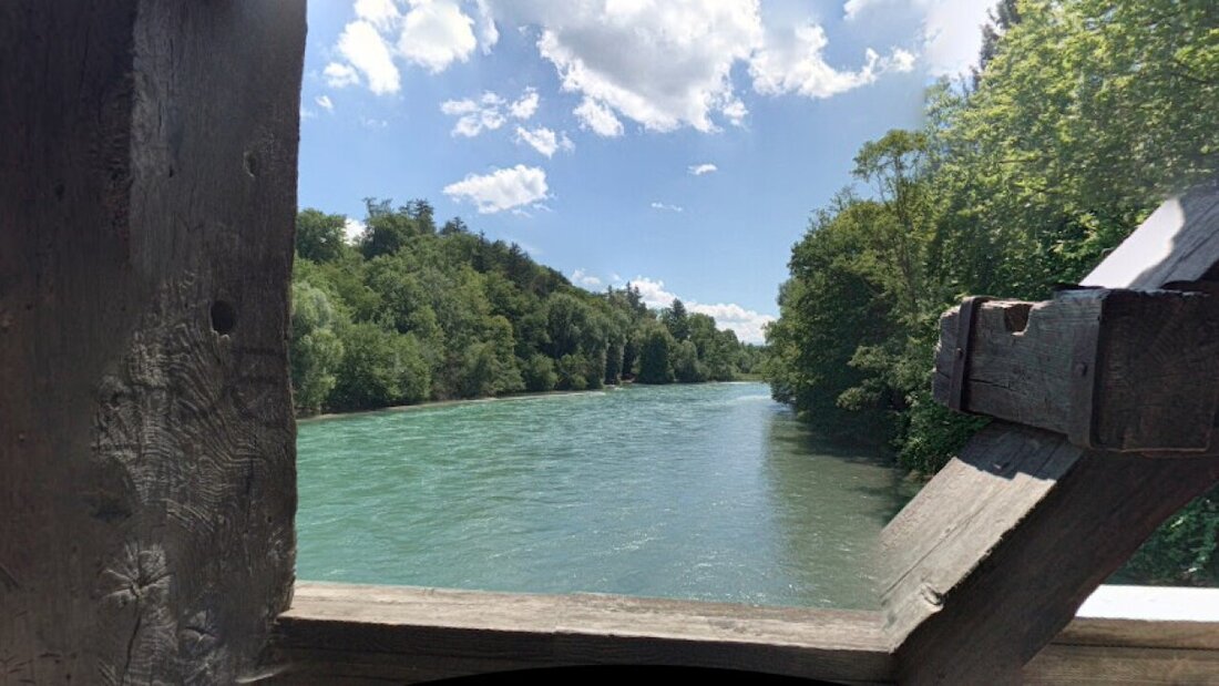 Blick von der Auguetbrücke auf die Aare. 20250917125120052.jpg