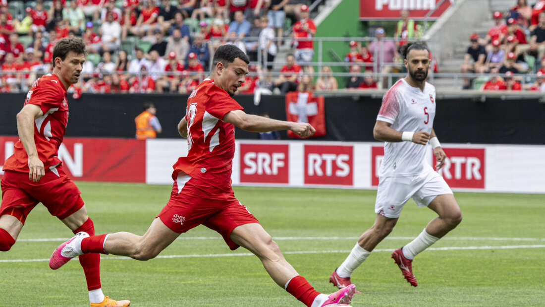 Wenn die Schweizer Nationalmannschaft spielt, wie hier im WM-Testspiel gegen Jordanien, will sie ihre Gegner gut kennen. Dabei hilft ein Forscher der ETH Zürich. (Archivbild) 20260609102654861.jpg
