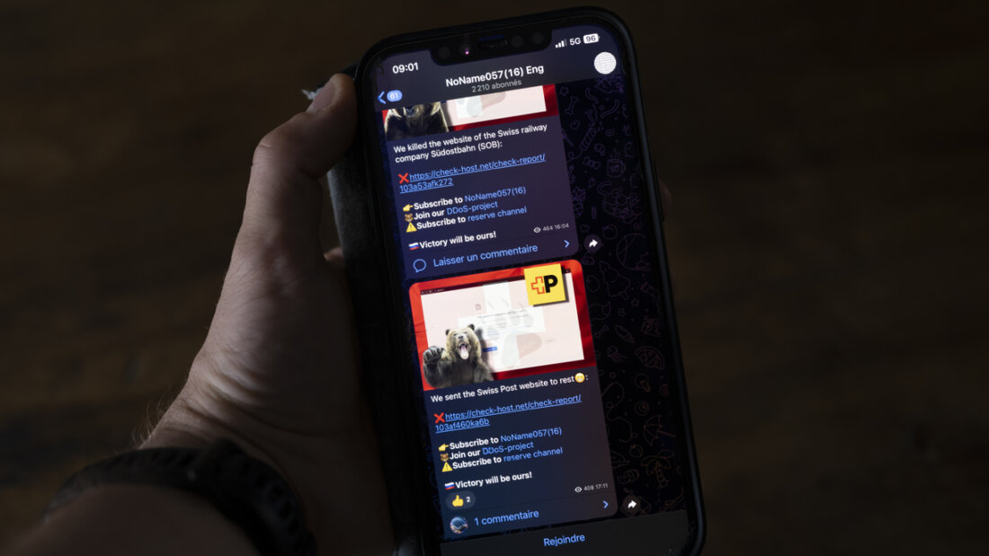 Gemäss der Finanzkontrolle sind kritische Infrastrukturen in der Schweiz ungenügend gegen Angriffe geschützt: Pro-russische Cyberattacke auf die Post-Website und die Bundesverwaltung 2023. (Archivbild) 20250709150038680.jpg