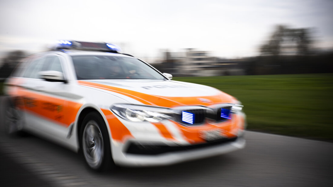 Die Kantonspolizei St.Gallen, die zuständige Feuerwehr sowie Mitarbeitende der SBB und der Gerichtsmedizin waren mit einem Grossaufgebot vor Ort. (Symbolbild) 20250711090928022.jpg