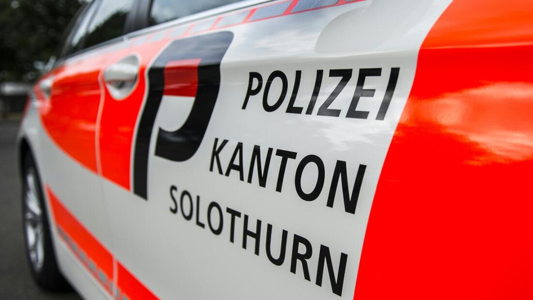 Die Kantonspolizei Solothurn hat nach dem Auffinden eines toten Mannes in Derendingen SO einen Tatverdächtigen festgenommen. Die Hintergründe sind noch unklar. (Symbolbild) 20251118110123912.jpg