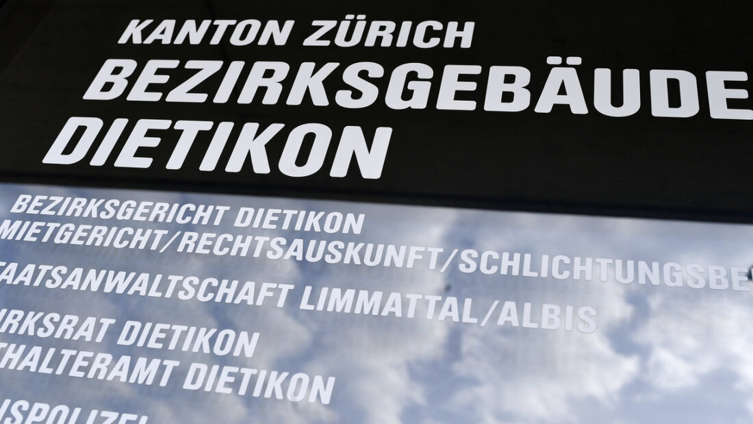 Das Bezirksgericht Dietikon ZH verhandelt am Mittwoch einen brutalen Angriff auf einen 12_Jährigen. (Symbolbild) 20251203095608687.jpg