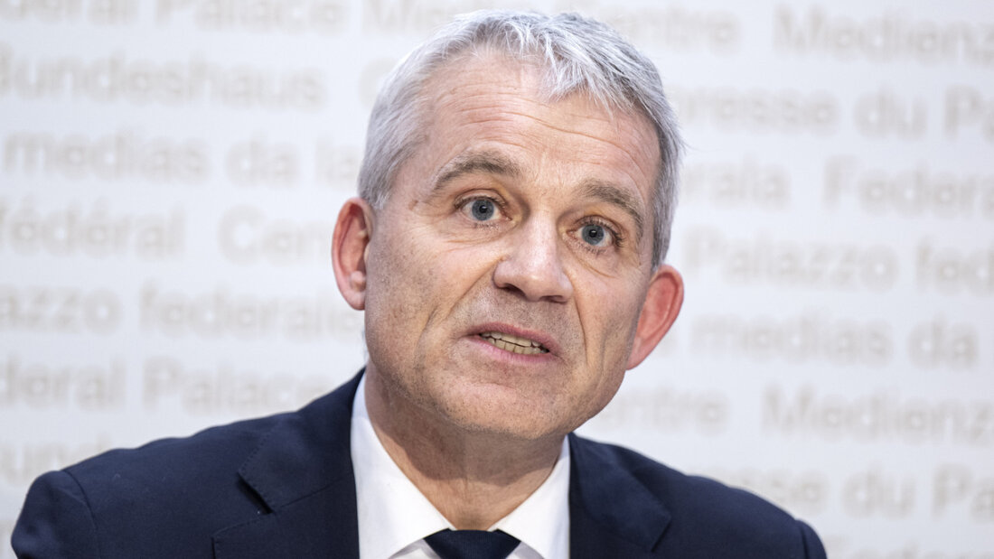 Bundesrat Beat Jans stellt den Medien in Bern die nationale Strategie gegen organisierte Kriminalität vor. 20251219153908147.jpg