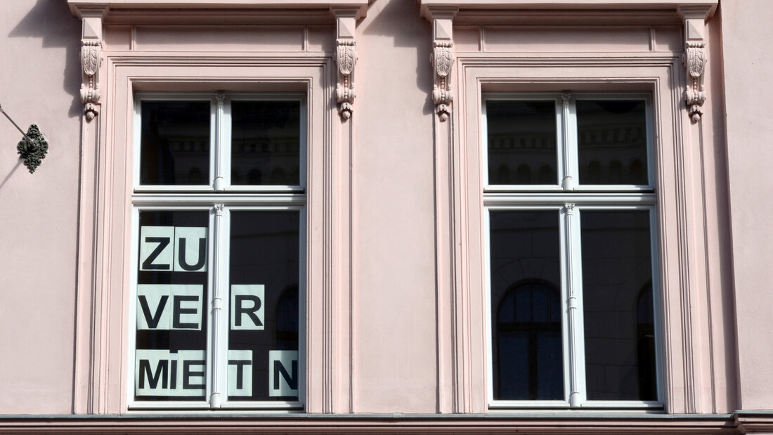 Immer weniger zu sehen: Zur Neuvermietung ausgeschriebene Wohnung. (Archivbild) 20260910092445926.jpg
