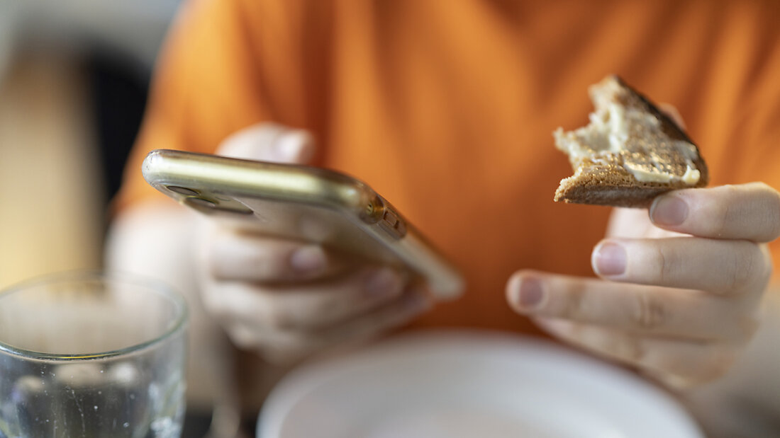 Am Mittwochmorgen kam es zu Problemen beim Mobilfunkanbieter Salt. (Themenbild)