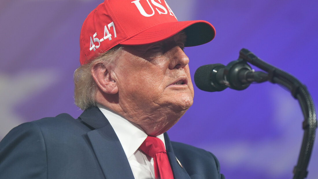 US-Präsident Donald Trump hält in Gastonia, North Carolina, eine Rede während einer Wahlkampfveranstaltung. Foto: Alex Brandon/AP/dpa 20260917082532830.jpg