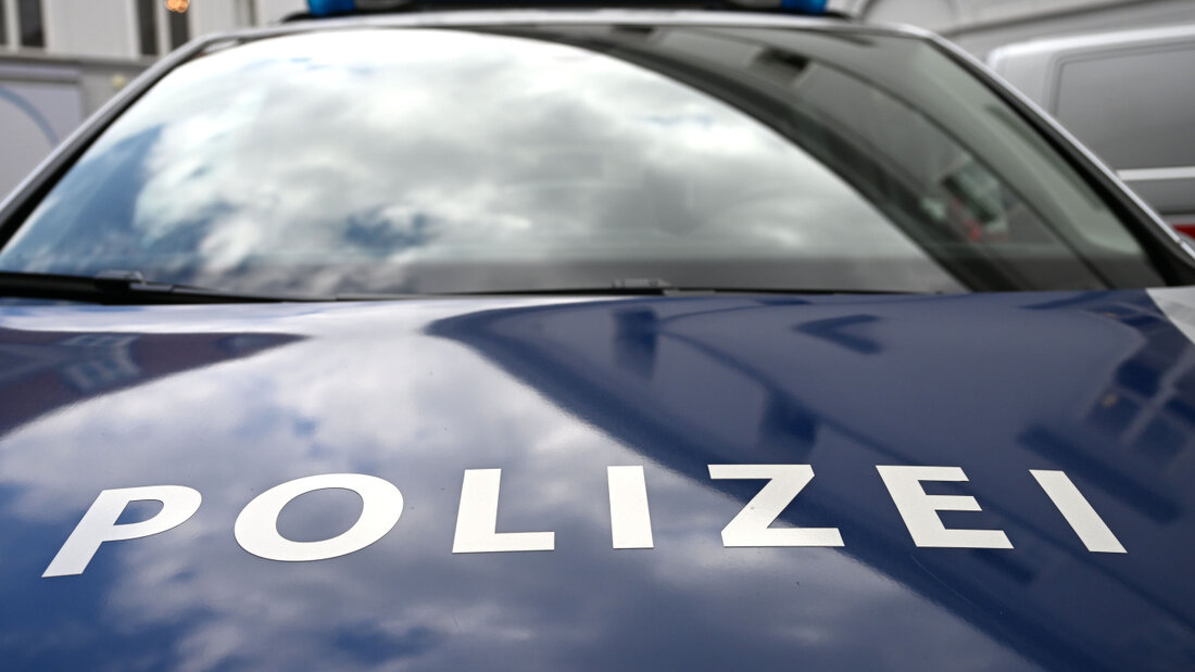 Die Landespolizei Vorarlberg rückte zu einem Unfall am Bahnhof Bregenz aus. (Symbolbild) 20260731111752787.jpg