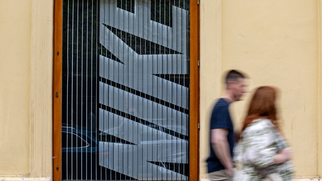 Nike kämpft sich seit mehr als einem Jahr aus einem weitgehend hausgemachten Tief. Zuletzt verlief die Erholung holperig. Jetzt wird härter gespart. (Archivbild) 20261002000121394.jpg
