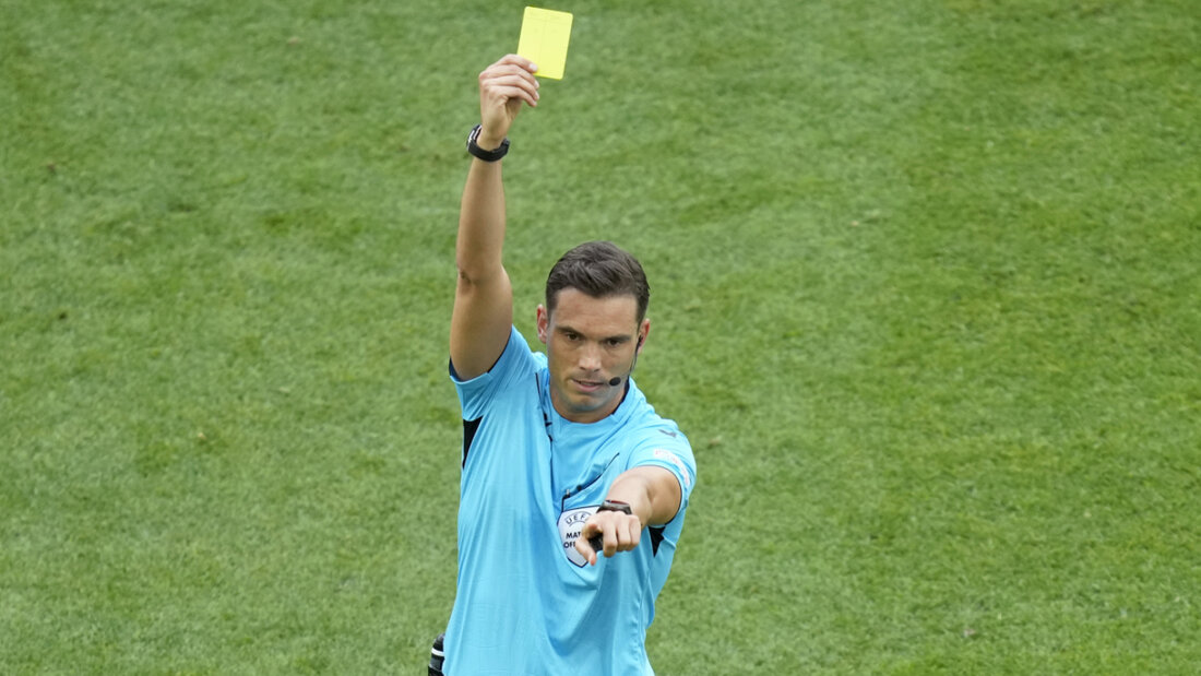 Der Schweizer WM-Schiedsrichter Sandro Schärer wird an der Endrunde in Nordamerika auf eine Reihe neuer Regeln achten 20260609050009889.jpg